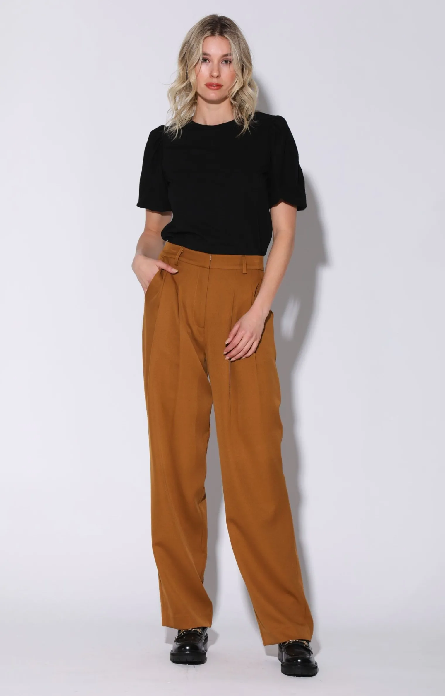 tammy_pant_camel_1.webp Walter Baker Tammy Pant, Camel>Women Bottoms